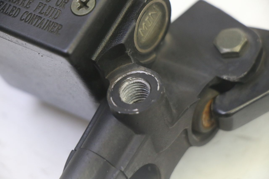 photo de VORDERER HAUPTBREMSZYLINDER PEUGEOT CITYSTAR 50 (2013 - 2017) - Alternative Perspektive