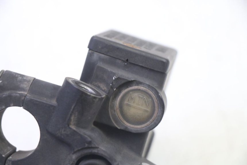 photo de VORDERER HAUPTBREMSZYLINDER PEUGEOT CITYSTAR 50 (2013 - 2017) - Alternative Perspektive