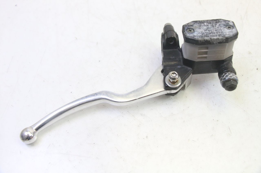 photo de VORDERER HAUPTBREMSZYLINDER SYM CROX 4T 50 (2016 - 2023) - Alternative Perspektive