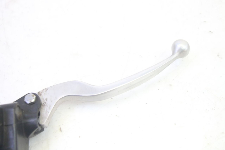 photo de VORDERER HAUPTBREMSZYLINDER PEUGEOT DJANGO 4T 50 (2014 - 2019) - Zoom auf Gebrauchszustand