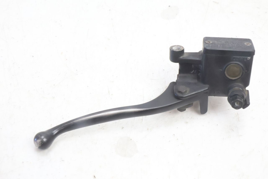 photo de VORDERER HAUPTBREMSZYLINDER HONDA FES PANTHEON 2T 125 (1998 - 2002) - Detailansicht des Bauteils