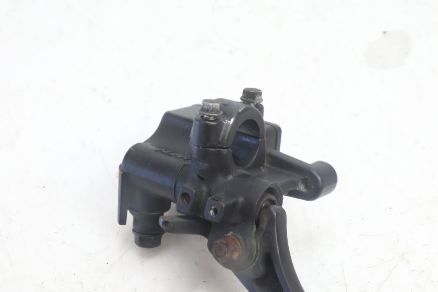 photo de VORDERER HAUPTBREMSZYLINDER HONDA FES PANTHEON 2T 125 (1998 - 2002) - Zoom auf Gebrauchszustand