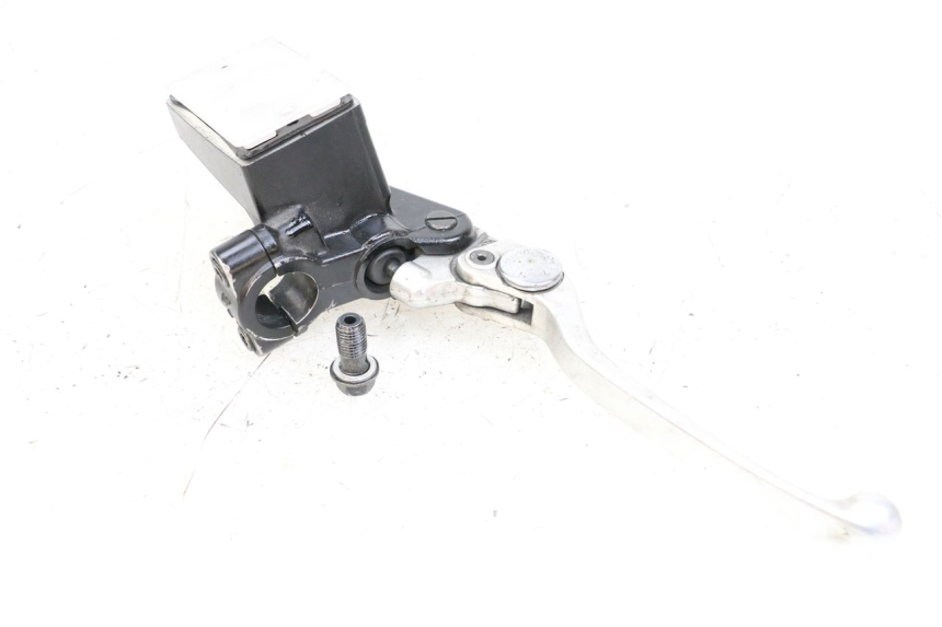 photo de VORDERER HAUPTBREMSZYLINDER YAMAHA FJR ABS 1300 (2006 - 2012) - Technische Nahaufnahme