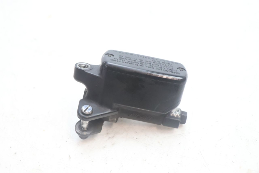 photo de BREMSPUMPE VORNE HONDA FJS SILVER WING SILVERWING 400 (2005 - 2008) - Technische Nahaufnahme