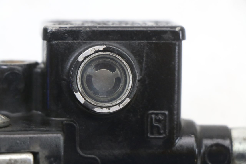 photo de VORDERER BREMSSATTEL PIAGGIO FLY 2T 50 (2004 - 2017) - Details der Befestigungspunkte