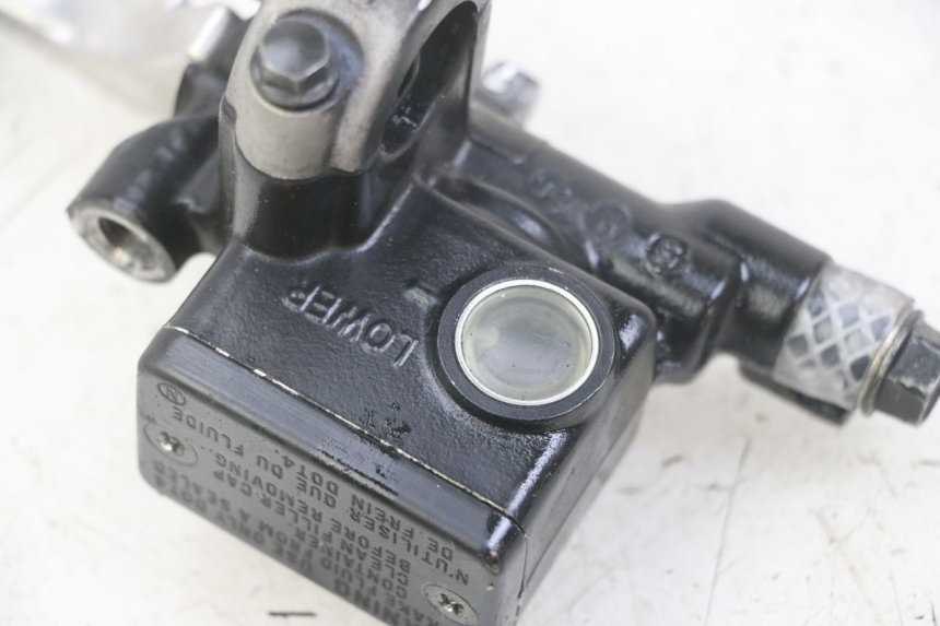 photo de BREMSPUMPE VORNE HONDA FORZA ABS 300 (2013 - 2017) - Zoom auf Gebrauchszustand