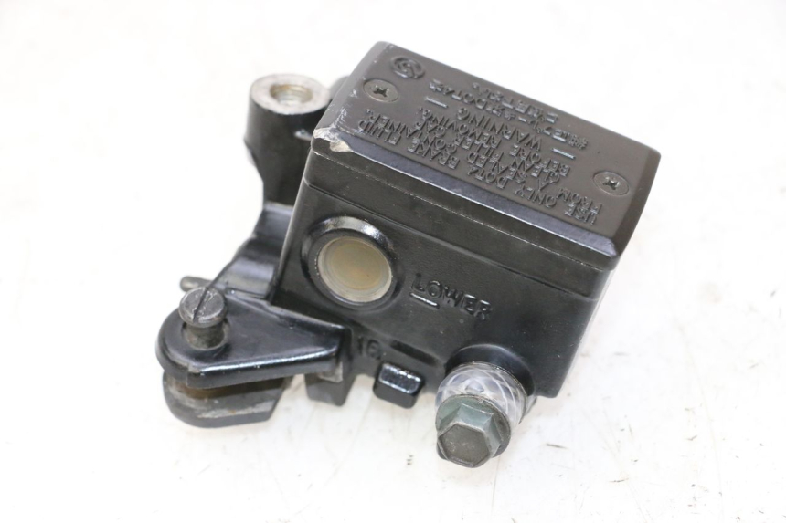 photo de BREMSPUMPE VORNE YAMAHA FZ6 N FAZER 600 (2004 - 2006) - Hauptansicht