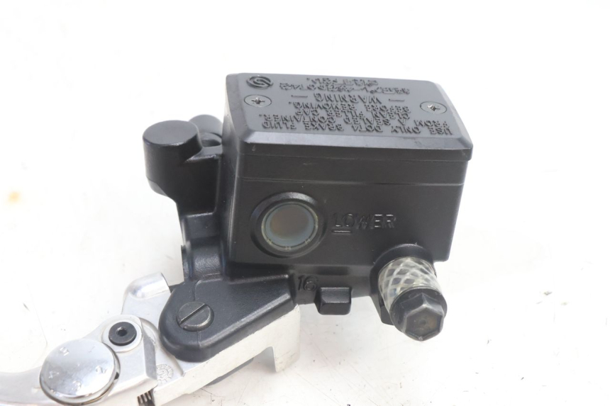 photo de BREMSPUMPE VORNE YAMAHA FZ8 800 (2010 - 2016) - Zoom auf Gebrauchszustand