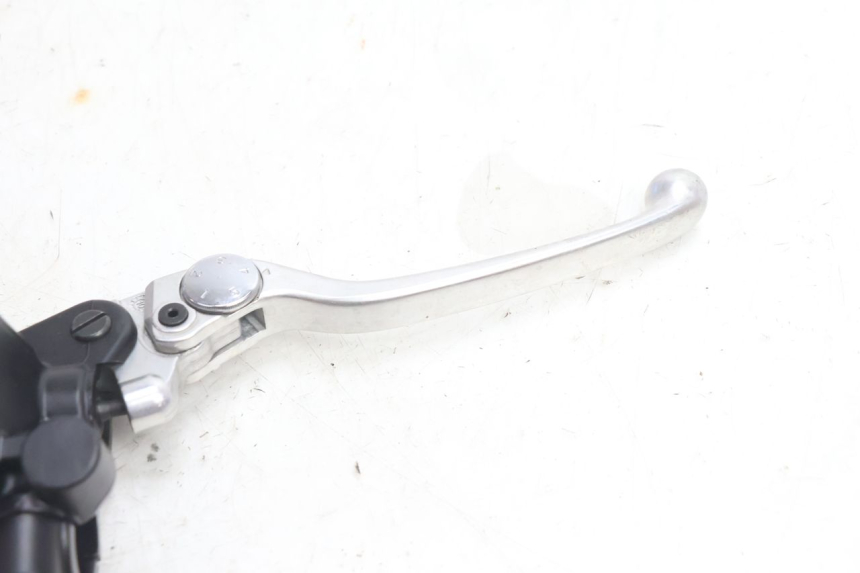 photo de BREMSPUMPE VORNE YAMAHA FZ8 800 (2010 - 2016) - Oberflächenzustand und Material