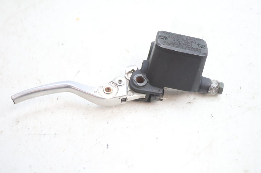 photo de VORDERER HAUPTBREMSZYLINDER GILERA GP 800 (2007 - 2013) - Technische Nahaufnahme