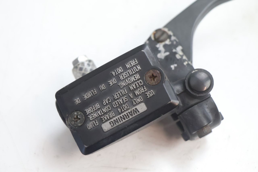 photo de BREMSPUMPE VORNE KAWASAKI GPX F ZX750F 750 (1986 - 1990) - Detailansicht des Bauteils