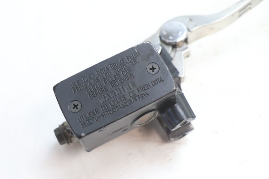 photo de BREMSPUMPE VORNE SUZUKI GSR 600 (2005 - 2012) - Detailansicht des Bauteils