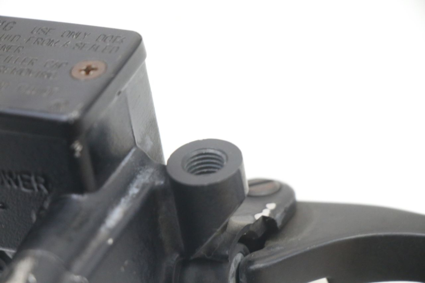photo de VORDERER HAUPTBREMSZYLINDER HONDA FES S-WING SWING ABS 125 (2007 - 2015) - Zoom auf Gebrauchszustand