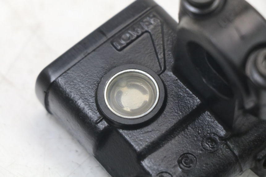 photo de VORDERER BREMSSATTEL HONDA PCX (JF28) 125 (2009 - 2011) - Details der Befestigungspunkte