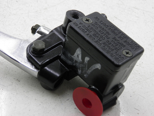 photo de BREMSPUMPE VORNE JM MOTOR S-MAX 125 (2010 - 2014) - Oberflächenzustand und Material