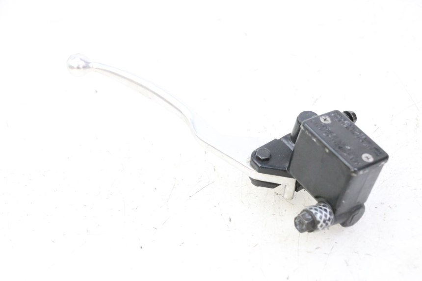 photo de BREMSPUMPE VORNE SYM JOYMAX 125 (2010 - 2017) - Details der Befestigungspunkte