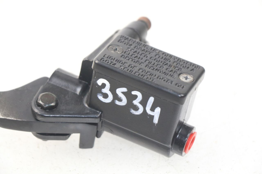 photo de VORDERER HAUPTBREMSZYLINDER PEUGEOT KISBEE 2T 50 (2010 - 2017) - Details der Befestigungspunkte