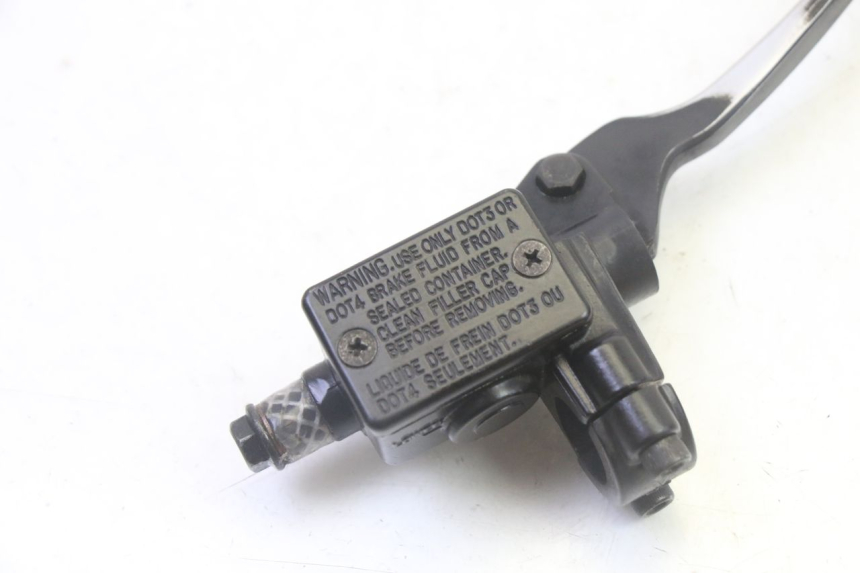 photo de VORDERER HAUPTBREMSZYLINDER PEUGEOT KISBEE 2T 50 (2010 - 2017) - Detailansicht des Bauteils