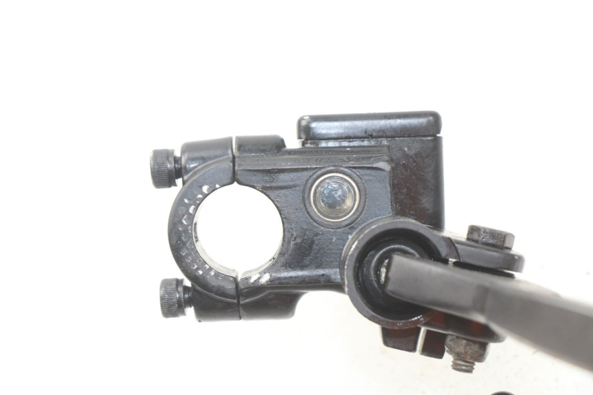 photo de VORDERER HAUPTBREMSZYLINDER PEUGEOT KISBEE 4T 50 (2010 - 2017) - Detailansicht des Bauteils