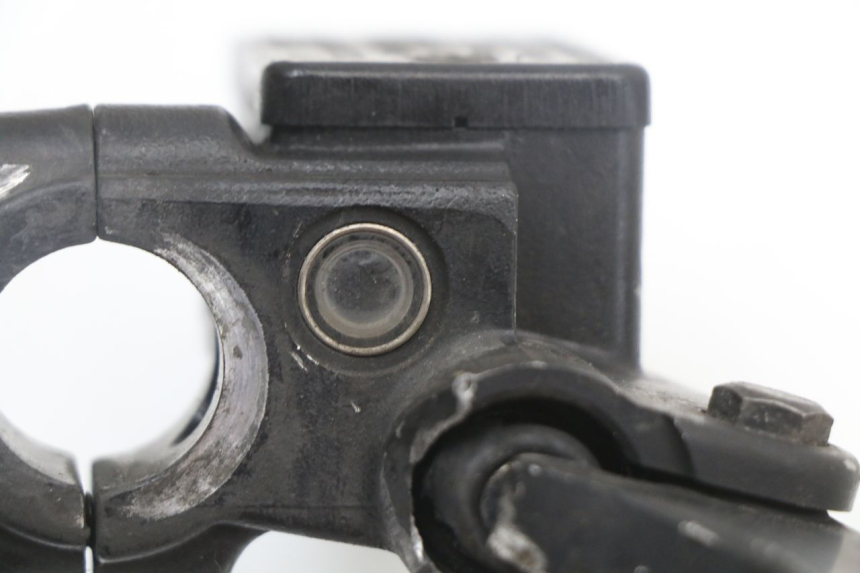 photo de VORDERER HAUPTBREMSZYLINDER PEUGEOT KISBEE 4T 50 (2018 - 2022) - Technische Nahaufnahme