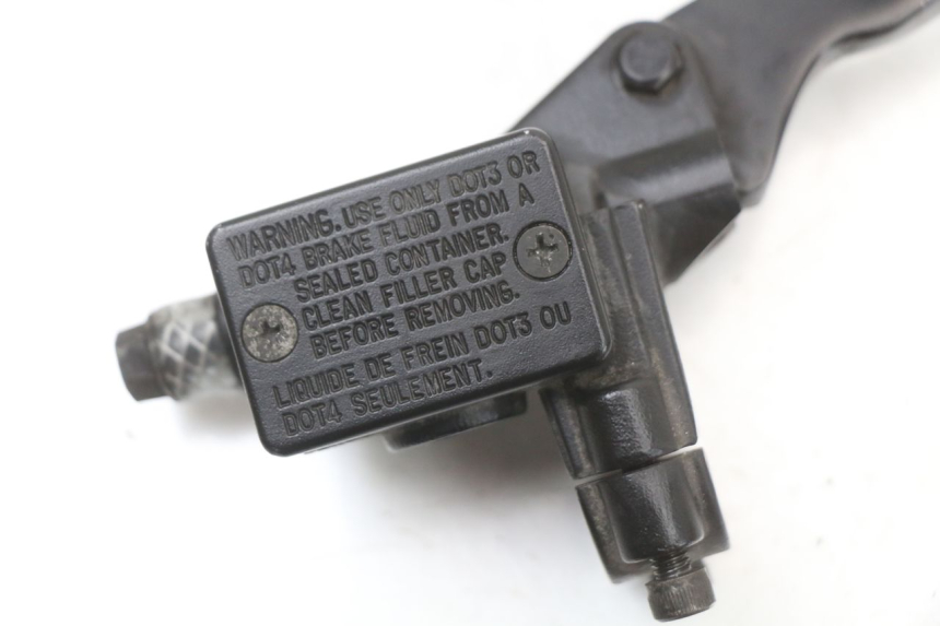 photo de VORDERER HAUPTBREMSZYLINDER PEUGEOT KISBEE 4T 50 (2018 - 2022) - Detailansicht des Bauteils