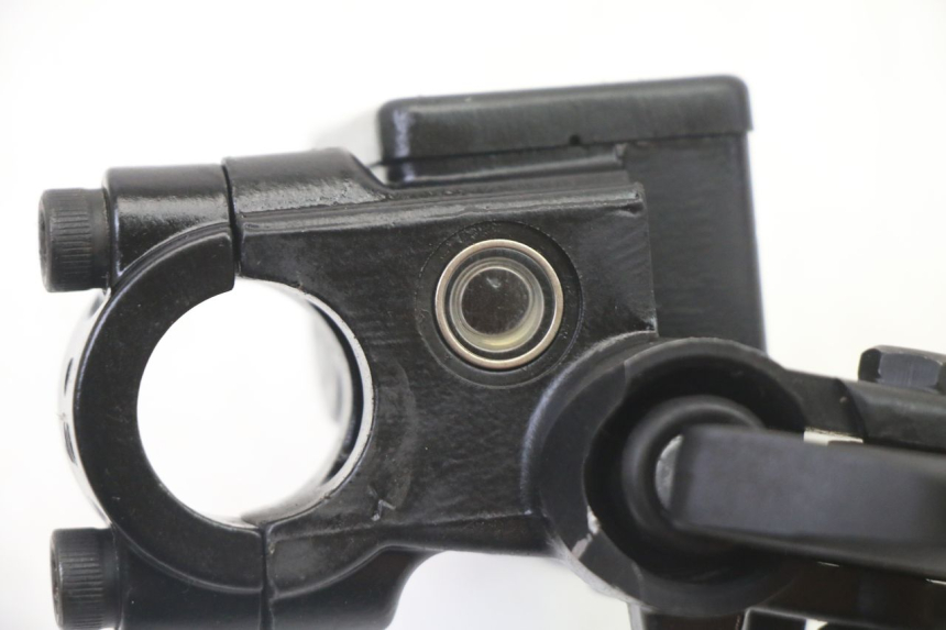 photo de VORDERER HAUPTBREMSZYLINDER PEUGEOT KISBEE 4T 50 (2018 - 2022) - Technische Nahaufnahme