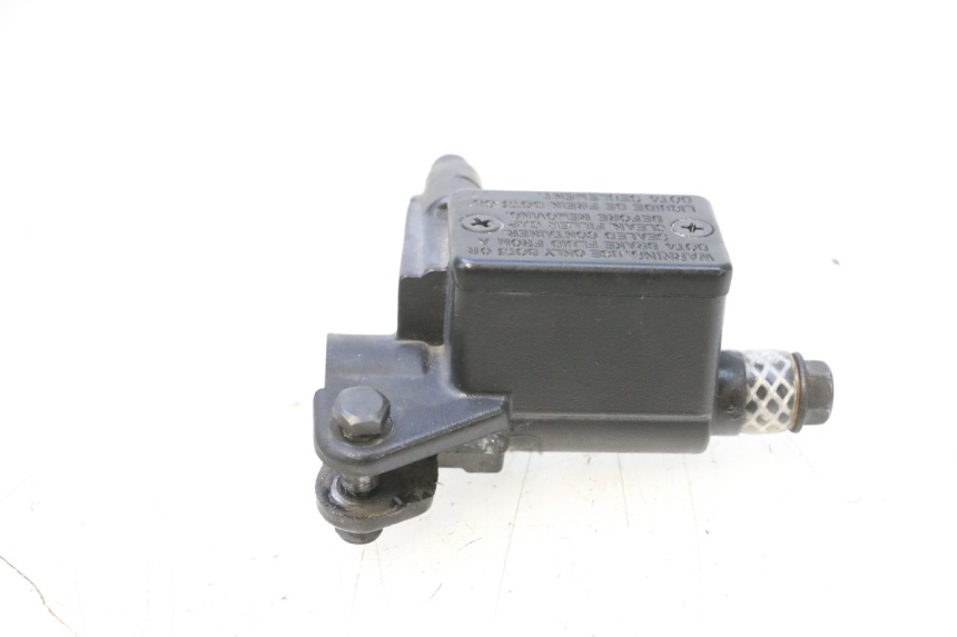 photo de VORDERER HAUPTBREMSZYLINDER PEUGEOT KISBEE 4T 50 (2018 - 2022) - Detailansicht des Bauteils