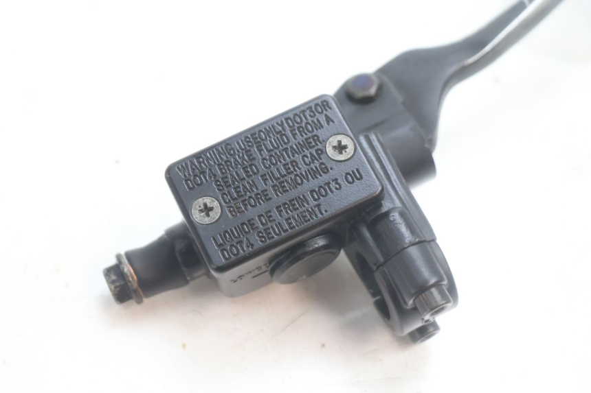 photo de VORDERER HAUPTBREMSZYLINDER PEUGEOT KISBEE 4T 50 (2010 - 2017) - Detailansicht des Bauteils