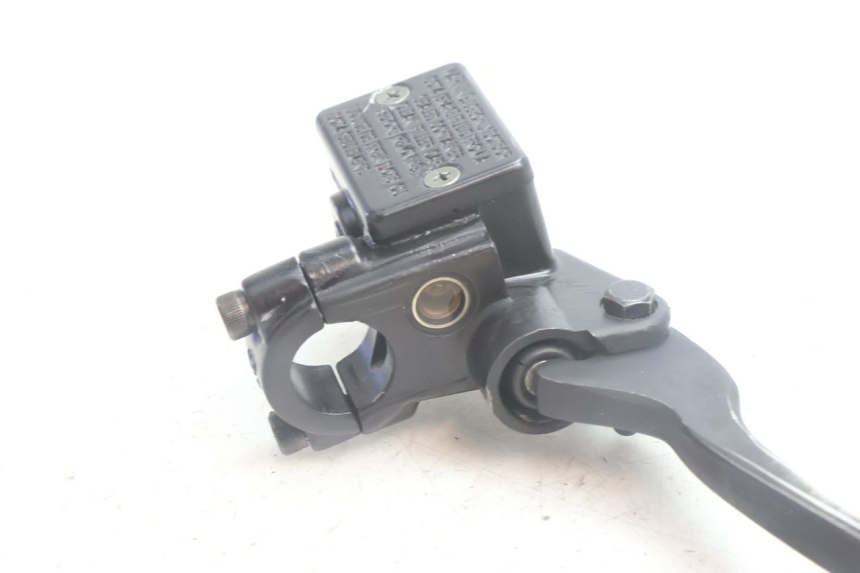 photo de VORDERER HAUPTBREMSZYLINDER PEUGEOT KISBEE 4T 50 (2010 - 2017) - Technische Nahaufnahme