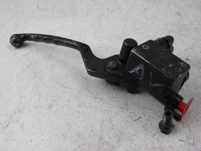 photo de BREMSPUMPE VORNE KYMCO QUANNON 125 (2007 - 2014) - Hauptansicht