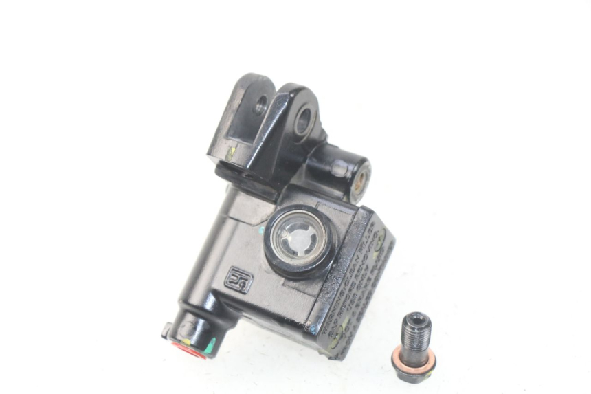 photo de VORDERER HAUPTBREMSZYLINDER PIAGGIO LIBERTY IGET 4T 50 (2015 - 2020) - Zoom auf Gebrauchszustand