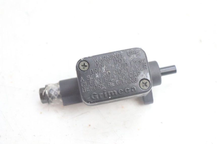photo de BREMSPUMPE VORNE MBK MACH G AC 50 (2002 - 2014) - Hauptansicht