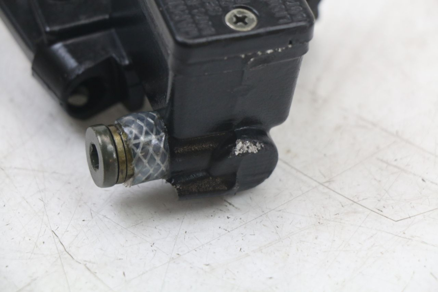 photo de BREMSPUMPE VORNE MASH LEGEND'R 4T 50 (2021 - 2025) - Oberflächenzustand und Material