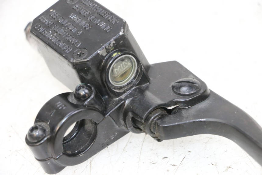 photo de BREMSPUMPE VORNE PIAGGIO MP3 HPE 300 (2019 - 2026) - Details der Befestigungspunkte