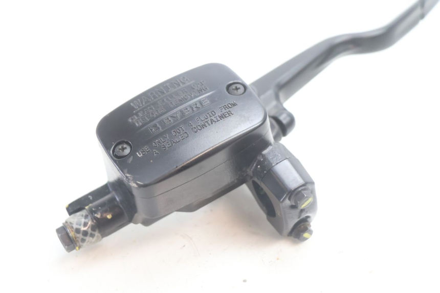 photo de BREMSPUMPE VORNE PIAGGIO MP3 HPE 530 (2022 - 2026) - Zoom auf Gebrauchszustand