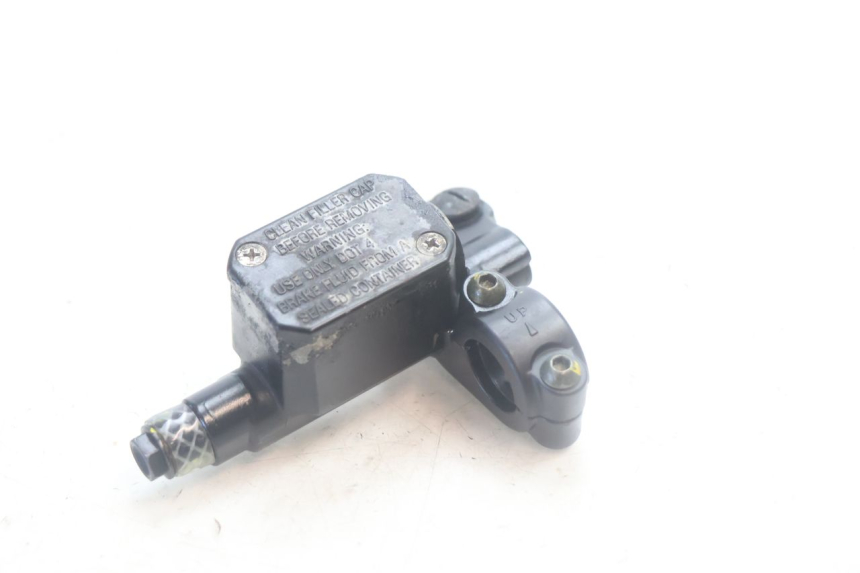 photo de BREMSPUMPE VORNE PIAGGIO MP3 500 (2016 - 2018) - Zoom auf Gebrauchszustand