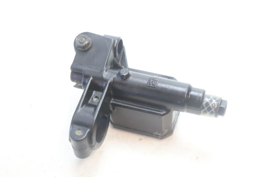 photo de BREMSPUMPE VORNE PIAGGIO MP3 500 (2016 - 2018) - Details der Befestigungspunkte