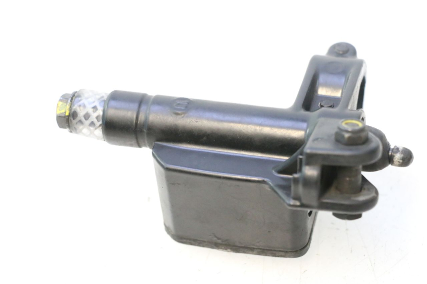 photo de BREMSPUMPE VORNE PIAGGIO MP3 500 (2011 - 2015) - Zoom auf Gebrauchszustand