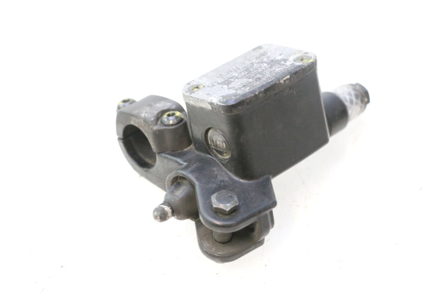 photo de BREMSPUMPE VORNE PIAGGIO MP3 500 (2011 - 2015) - Details der Befestigungspunkte
