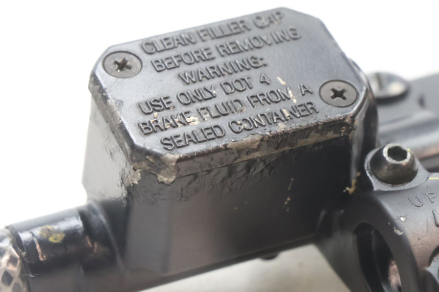photo de BREMSPUMPE VORNE PIAGGIO MP3 500 (2016 - 2018) - Zoom auf Gebrauchszustand