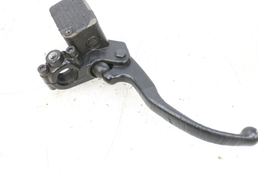 photo de VORDERER HAUPTBREMSZYLINDER YAMAHA NEOS NEO'S 4T 50 (2008 - 2016) - Geprüftes Gebrauchtteil