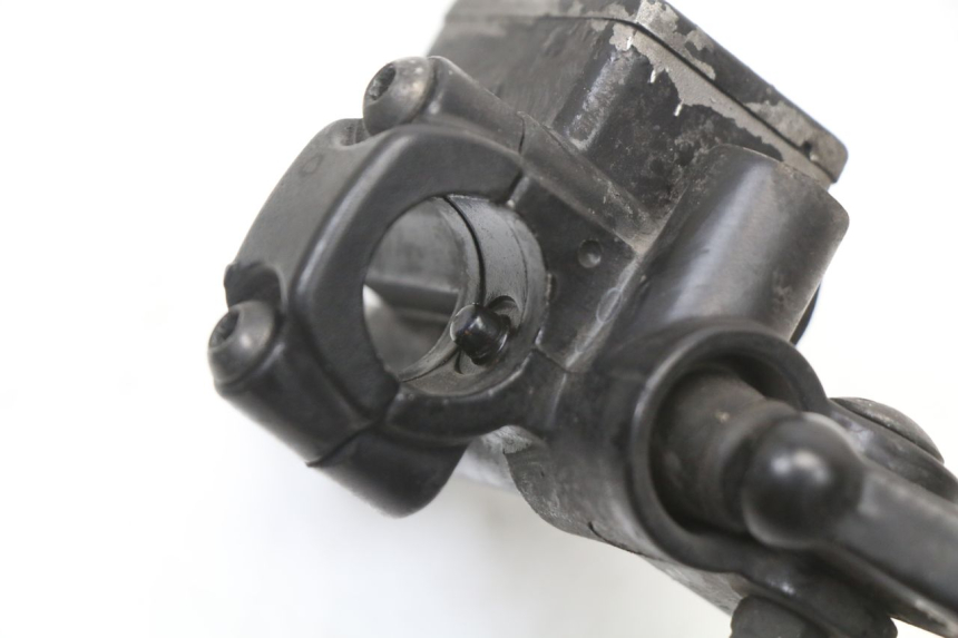 photo de VORDERER BREMSSATTEL PIAGGIO NEW TYPHOON 50 (2018 - 2021) - Details der Befestigungspunkte