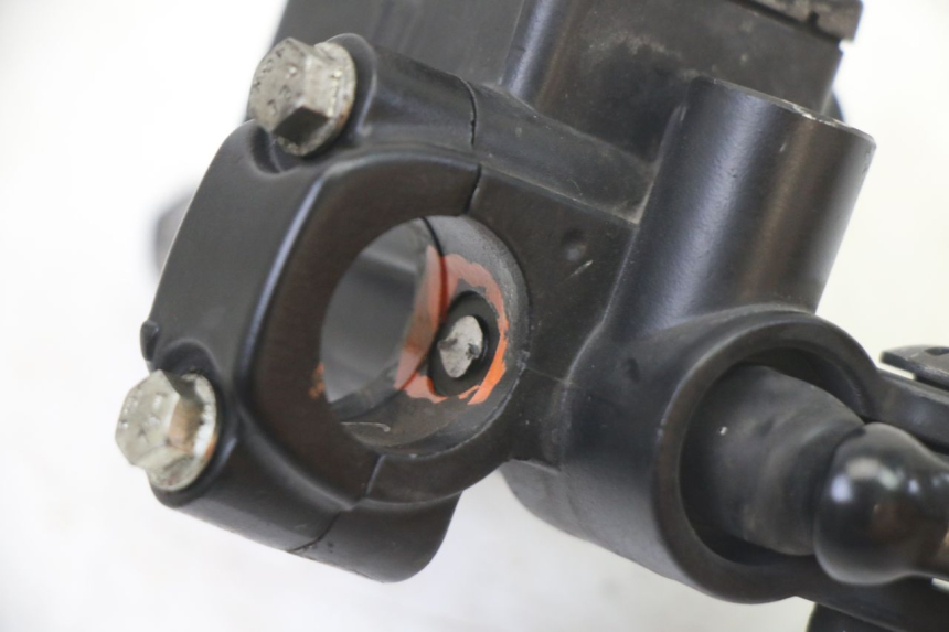 photo de VORDERER BREMSSATTEL PIAGGIO NEW TYPHOON 50 (2018 - 2021) - Oberflächenzustand und Material