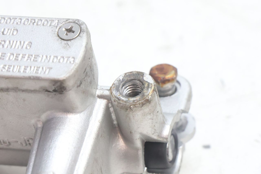 photo de VORDERER HAUPTBREMSZYLINDER JM MOTORS OLDIES 4T 50 (2010 - 2020) - Detailansicht des Bauteils