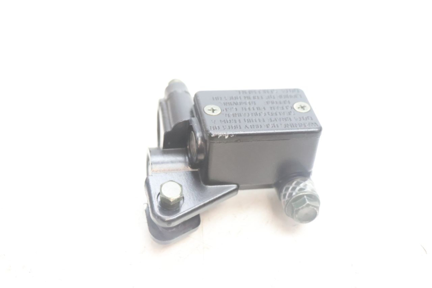 photo de BREMSPUMPE VORNE JM MOTORS OLDIES 4T 50 (2020 - 2026) - Zoom auf Gebrauchszustand