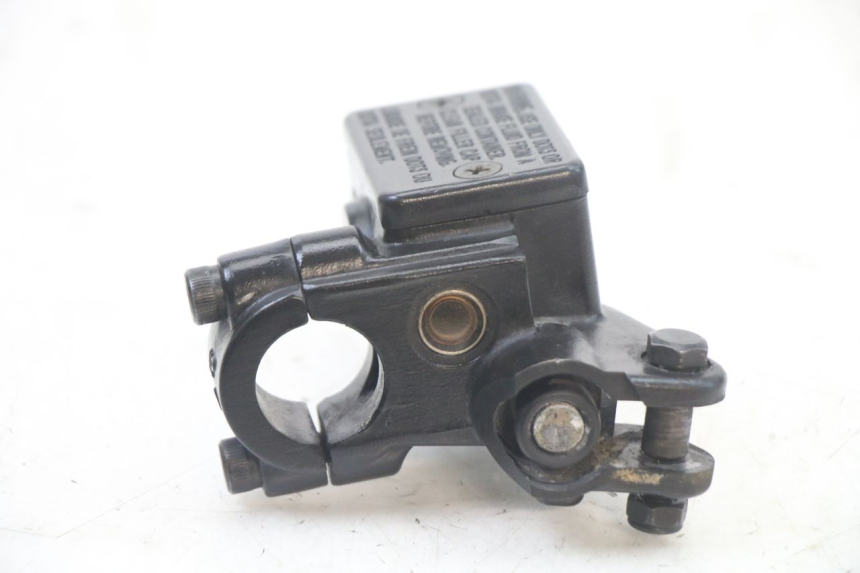 photo de VORDERER HAUPTBREMSZYLINDER PEUGEOT KISBEE 4T 50 (2018 - 2022) - Technische Nahaufnahme