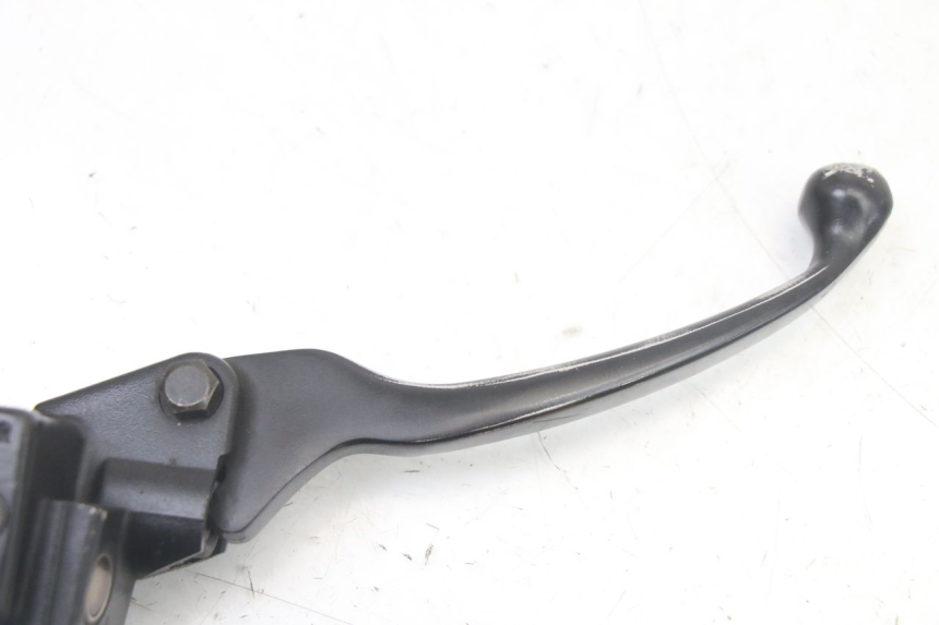 photo de VORDERER HAUPTBREMSZYLINDER PEUGEOT KISBEE 4T 50 (2018 - 2022) - Zoom auf Gebrauchszustand