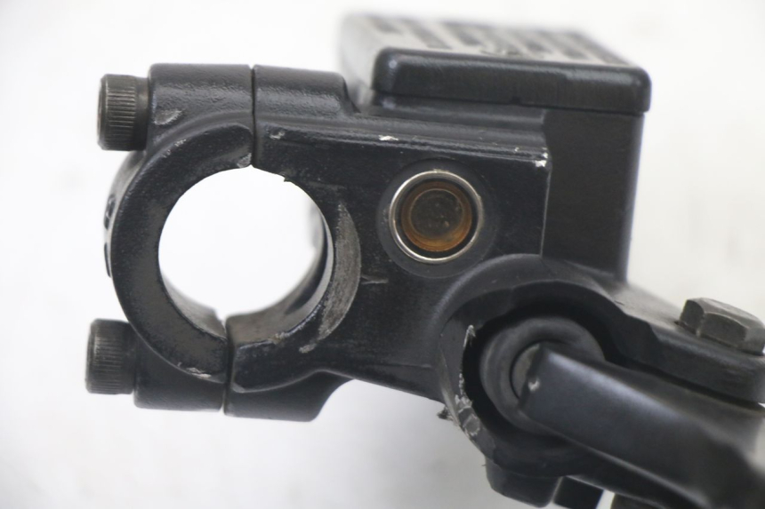 photo de VORDERER HAUPTBREMSZYLINDER PEUGEOT KISBEE 4T 50 (2018 - 2022) - Technische Nahaufnahme