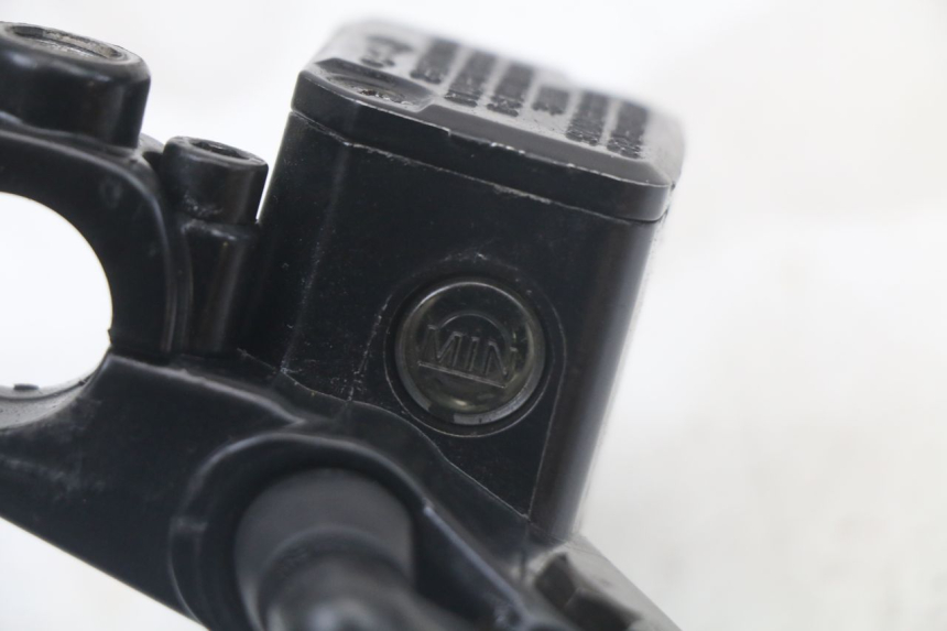 photo de BREMSPUMPE VORNE PIAGGIO BEVERLY 125 (1998 - 2005) - Gesamtansicht des Produkts