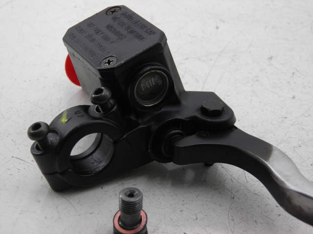 photo de BREMSPUMPE VORNE PIAGGIO X8 STREET 125 (2006 - 2007) - Gesamtansicht des Produkts